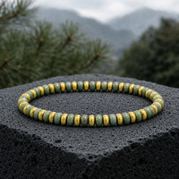 Handgefertigtes Pfauengrünes Herren Naturstein-Perlenarmband Abakus-Perlen Gold-Spacer Handgemachtes Elastisches Großhandels-Armband