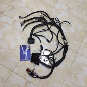 Boîte à fusibles ZX225USR3 avec faisceau interne 0005542 - Product Image 1