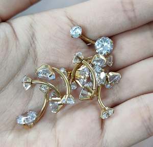 Anneaux de <span class=keywords><strong>nombril</strong></span> en titane ASTM, zircon rond, <span class=keywords><strong>piercing</strong></span> de <span class=keywords><strong>nombril</strong></span>, <span class=keywords><strong>prix</strong></span> de gros, bijoux de <span class=keywords><strong>piercing</strong></span> corporel en titane de qualité implantable - Product Image 2