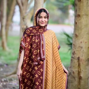 Robes Africaines Tendance pour Femmes Maxi Imprimées en Soie d'Imitation avec <span class=keywords><strong>Foulard</strong></span>, Ensembles Deux Pièces Kaftans Peignoirs - Product Image 1