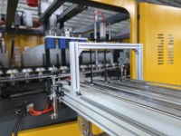 Machine de soufflage de bouteilles en plastique PET entièrement automatique de haute qualité Machine de moulage par étirage-soufflage à 8 cavités