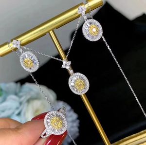 Xinfly - Juego de Joyería al por Mayor Personalizado de Oro Amarillo de 18K con Diamantes en Forma de Pera, Aretes, Anillo y Collar para Mujer - Product Image 1