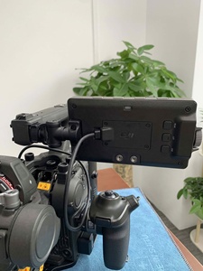 Cámara <span class=keywords><strong>de</strong></span> <span class=keywords><strong>Cine</strong></span> DJI Ronin 4D-8K con Gimbal Zenmuse X9-8K, 90% Nueva - Product Image 5