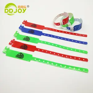 High Quality Waterproof 1 Time Use Reflective Plastic Bracelet