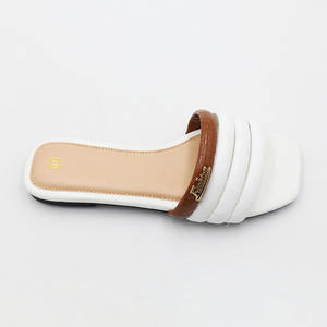 شباشب وصنادل نسائية بتصميم أنيق للاستخدام الخارجي والمشي الكاجوال، ناعمة للبيع بالجملة - Product Image 3