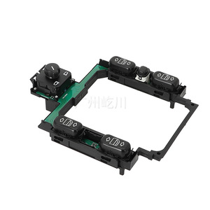 สวิตช์ควบคุมกระจกไฟฟ้า Mercedes-Benz C-Class W202 รุ่น A2028208210 สำหรับประตูรถยนต์ - Product Image 1