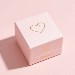 Coffret cadeau de bougies avec boîte en papier parfumé laminé brillant et mat pour l'emballage de cosmétiques et de bijoux de mode, taille et forme personnalisées - Product Image 6