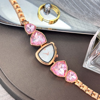 Bracelet de montre en diamant irrégulier populaire, montre pour femmes tendance, montre à quartz unique incrustée de diamants colorés de niche
