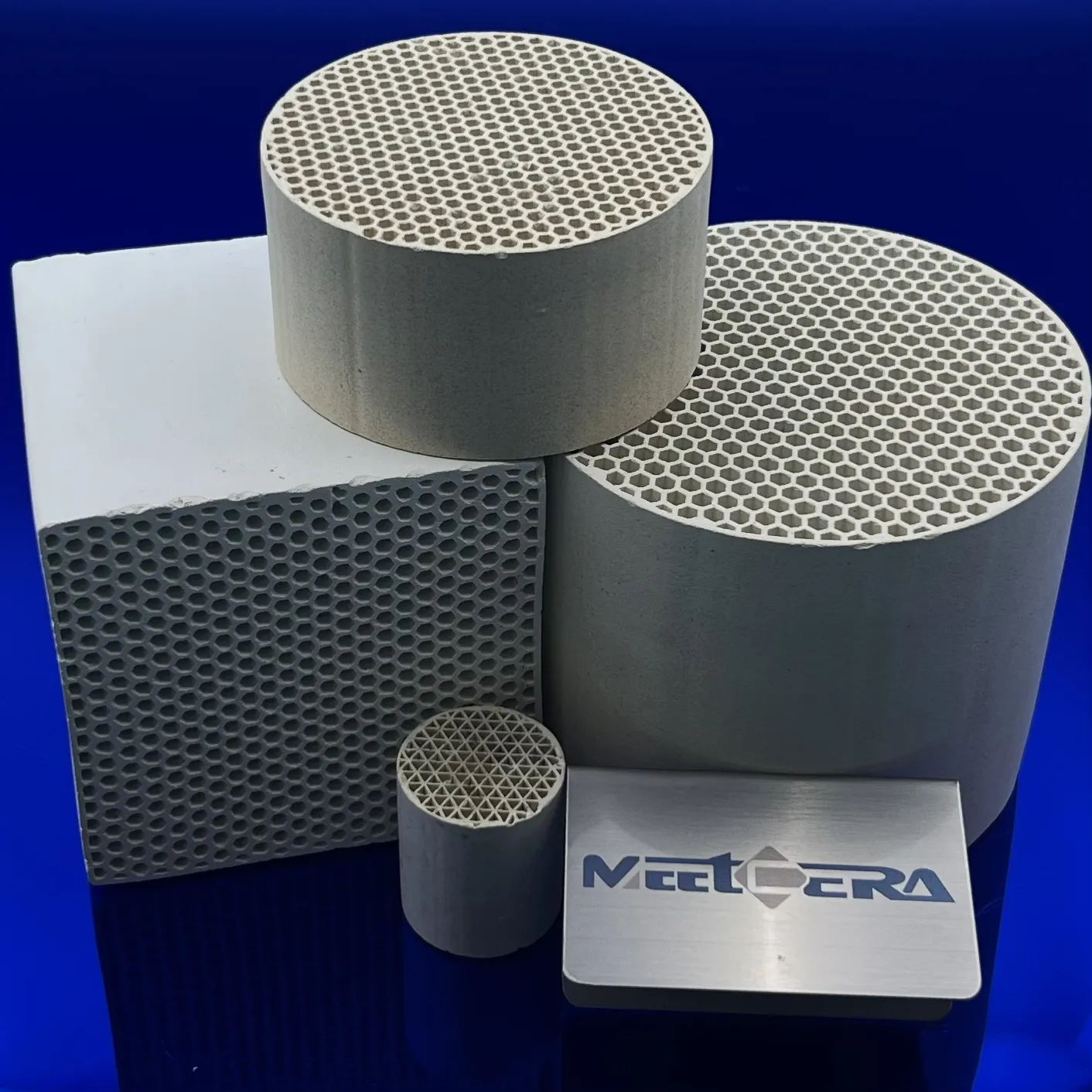 Heat resistant and environmentally friendly regenerative burner honeycomb ceramic filter