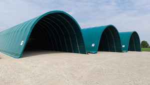 Tente en acier galvanisé léger de conception italienne, norme EN, pour l'extérieur, la couverture des véhicules agricoles, montage facile - Product Image 4