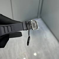 Montre de haute qualité RM 055 en fibre de carbone noire et dorée, les engrenages tournent, le volant oscillant tourne, revêtement bleu, étanche