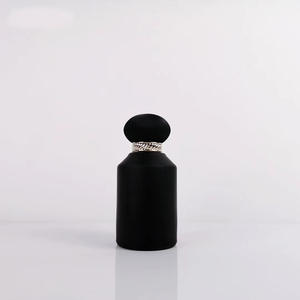 OEM grande capacité noir 100ml <span class=keywords><strong>flacon</strong></span> de parfum en verre baïonnette <span class=keywords><strong>flacon</strong></span> de parfum <span class=keywords><strong>vide</strong></span> pour femmes et hommes style parfum conteneur - Product Image 3