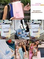 Sacs d'emballage pour bonbons de mariage personnalisés en gros, avec logo, couleur rose rayée, papier résistant à la graisse, recyclables, avec lien torsadé