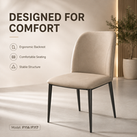 Chaise de salle à manger rembourrée moderne avec dossier incurvé et pieds en métal noir, qualité commerciale pour hôtel et restaurant