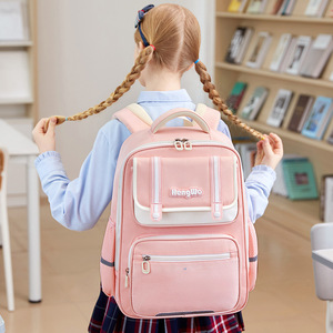 <span class=keywords><strong>Sac</strong></span> d'école de protection de la colonne vertébrale de décompression ultra-léger pour les élèves du primaire Nouveau style de <span class=keywords><strong>sac</strong></span> <span class=keywords><strong>à</strong></span> <span class=keywords><strong>dos</strong></span> pour hommes et femmes pour la première année - Product Image 3