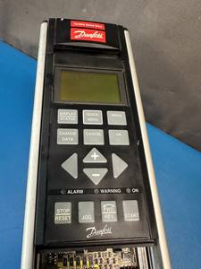 محرك تردد متغير السرعة VLT 5004 أصلي جديد بالجملة، 380-500 فولت، 50/60 هرتز، 3 حصان، 175Z0052، منتجات الأتمتة الصناعية - Product Image 3