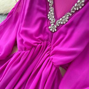 Abito da Donna Modesto con Scollo a V Decorato con Diamanti e Maniche a Lanterna, Linea A - Product Image 6
