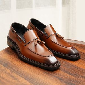 รองเท้าโลฟเฟอร์ลำลองสำหรับผู้ชาย ดีไซน์เกาหลี หนังวัวแท้ แต่งพู่ เพิ่มความสูง รองเท้าสำหรับฤดูใบไม้ร่วง - Product Image 1