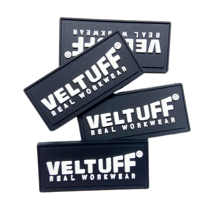 Gratis Monster 100% Echte Fabriek Custom Zacht Pvc Rubber Kleding Label Kledingstuk Merknaam Labels