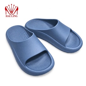 Sandales tendance en EVA à semelle épaisse, couleurs personnalisées, vente en gros, sandales à plateforme souple, tongs décontractées de plage - Product Image 1