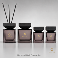 Vente en gros de diffuseurs en verre carrés de 100 ml et 200 ml, vase en verre pour aromathérapie à domicile, logo et couleur personnalisés disponibles