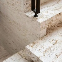 Dalles, carreaux et panneaux en travertin blanc de qualité supérieure pour escaliers, hôtels, villas, décoration intérieure, usage domestique, design moderne, pierres naturelles