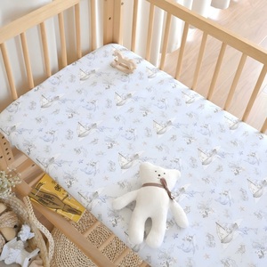 Drap-housse personnalisé pour lit bébé 70% bambou 30% coton mousseline ultra-respirant léger élastique antidérapant adapté aux nouveau-nés - Product Image 4