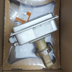อุปกรณ์วัดค่าการนำไฟฟ้าแบบพกพา E+H German Original Equipment รุ่น Smartec CLD132 - Product Image 2