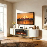Meuble TV électrique cannelé blanc avec foyer pour téléviseurs jusqu'à 85 pouces, console multimédia moderne avec pieds dorés et armoire de rangement