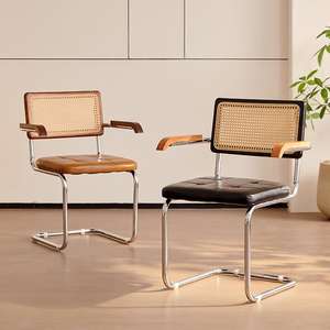 Moyen âge ménage <span class=keywords><strong>chaise</strong></span> de salle à manger chez l'habitant rétro concepteur <span class=keywords><strong>en</strong></span> <span class=keywords><strong>bois</strong></span> massif accoudoirs extensibles <span class=keywords><strong>chaise</strong></span> de négociation de loisirs de style café - Product Image 1