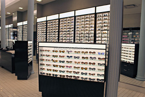 Tủ Trưng Bày Kính Mát Cao Cấp, Kệ Trưng Bày Kính Mát - Product Image 3