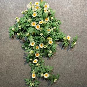 Runxi Yin Artificial Daisy Vine Polyester <b>Leaves</b> Ceiling Hanging Indoor <b>Decoration</b> 200g - Product Image 1