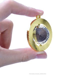 Fabricant personnalisé 3D émail bling <span class=keywords><strong>pop</strong></span> bord taillé en diamant <span class=keywords><strong>marvel</strong></span> sublimation led blanc tournant en métal <span class=keywords><strong>porte</strong></span>-clés - Product Image 1
