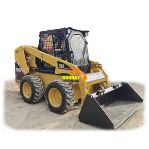 รถตักล้อยาง CAT 226B3 มือสอง สภาพดีเยี่ยม ใช้งานน้อย พร้อมรางยาง เหมาะสำหรับงานกวาดหิมะและรื้อถอน - Product Image 6