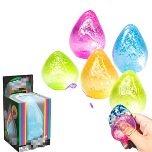 Jouet à presser en forme de flocon de neige, jouet résistant à la pression à récupération lente, adapté aux jouets pratiques anti-stress pour filles et garçons - Product Image 1