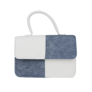 Sac à bandoulière carré tendance pour femme, nouvelle mode, bandoulière unique, imperméable, en PU, fermeture à rabat, décoration lettres, tendance - Product Image 1