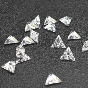 合成硅石三角切割D色纯白色VVS硅石裸钻珠宝裸钻