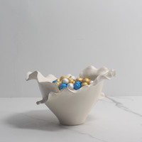 Bol à chocolat en céramique à bord ondulé façonné à la main style nordique, bol décoratif pour fruits, vase en céramique moderne, décoration d'intérieur, usine de céramique