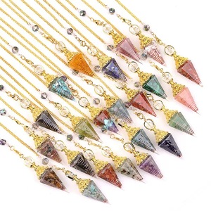 Vente en gros de graviers d'améthyste, pendule hexagone en résine de quartz rose de guérison, copeaux de cristal, pendentif cône d'orgone - Product Image 1