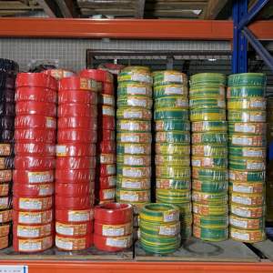 Huis Bedrading Elektrische Draad Koper Pvc Flexibele Kabel 1Mm 1.5Mm <span class=keywords><strong>2</strong></span>.5Mm 4Mm 6Mm 10Mm 16Mm Zonnekabel Verlichting Kabel Draad - Product Image 2