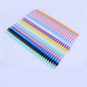 Vente en gros Bande de <span class=keywords><strong>reliure</strong></span> à spirale à rabat pour cahier en plastique amovible 30 trous pouvant être coupés - Product Image 1