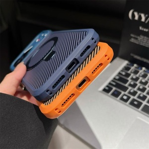 Funda Magnética de Fibra de Carbono para <span class=keywords><strong>iPhone</strong></span> 17 16 15 <span class=keywords><strong>14</strong></span> 13, Protección de Cámara, Funda Híbrida de TPU y PC para <span class=keywords><strong>iPhone</strong></span> 17 Pro - Product Image 5