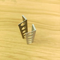 Accessoires de revêtement de sol en alliage d'aluminium : Système de nivellement de carreaux moderne, profilés en L, nez de marche et bandes de finition pour villas