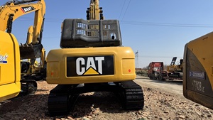 Grande pelle 33 tonnes d'occasion presque neuve Cat 330D2L pelle d'occasion en faible nombre d'heures de travail en bon état en stock - Product Image 6