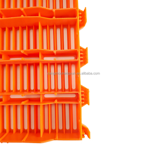 Cage de mise bas pour truies, avec tapis à lattes en plastique, pour sol de ferme porcine - Product Image 5