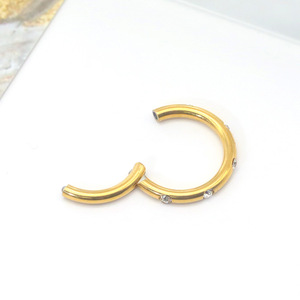 Bijou de piercing tendance : Anneau de nez rond géométrique en zircon serti clos, en alliage de zinc argenté et doré DQ00078 - Product Image 4