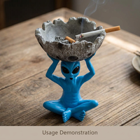 Dessin animé créatif cendrier portable sans fumée résine extraterrestre avec lune cigarette cendrier résine moule logo personnalisé pour la décoration de la maison