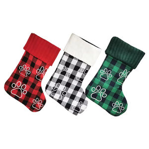 Chaussettes <span class=keywords><strong>de</strong></span> Noël personnalisées 2026 tendance gris <span class=keywords><strong>et</strong></span> blanc flocon <span class=keywords><strong>de</strong></span> neige, brodées à carreaux, pour cheminée, décoration <span class=keywords><strong>de</strong></span> fêtes, cadeau - Product Image 1