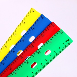 Righello in Plastica Colorato a <span class=keywords><strong>6</strong></span> Fori, 12 Pollici (30cm), Sistema Metrico, Righelli di Misurazione (Confezione da 4, Mix di 4 Colori) - Product Image 3