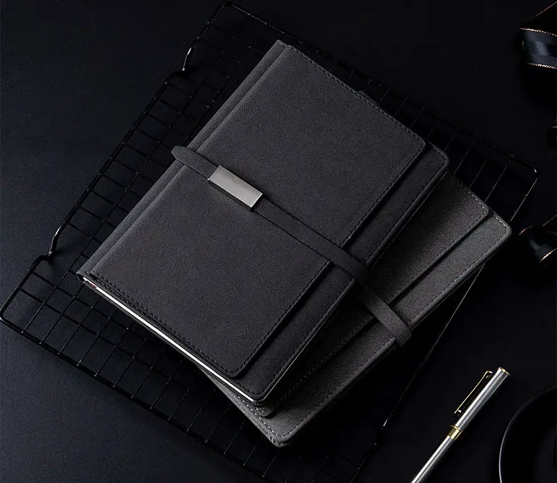 2024 produk trendi Logo kustom Notebook kulit sampul keras pembatas buku pita jurnal pola dekoratif dengan gesper